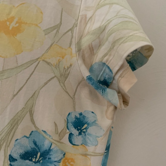 Aloha Floral V-Neck Blouse - Picture 5 of 7